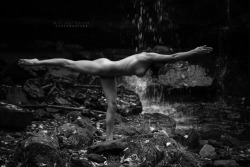 blackpearlartxxx: artbyscott:  Yoga Art Nude