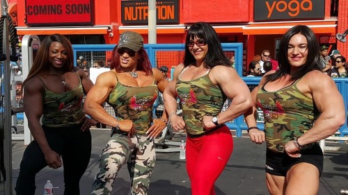 zimbo4444:  ..quality fbb’s could make super soldiers.. 💪🏼😺👍🏼 
