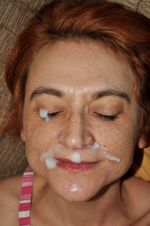 claudia-cumdrinker-cocksucker:Closed eyes facials