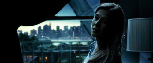 clubfincher:10 Frames of Fincher: Gone Girl, 2014 (cin. Jeff Cronenweth)