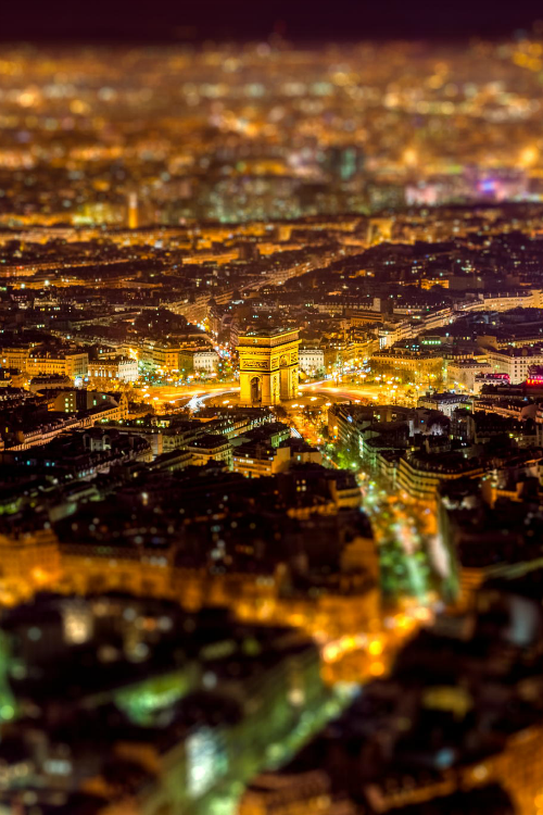 earthlycreations:  The Almighty Arc De Triomphe De L'Étoile! by Wei Cao 