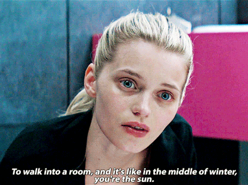 ladiesofcinema:People see you. They notice. Do you know how lucky you are?THE NEON DEMON, 2016