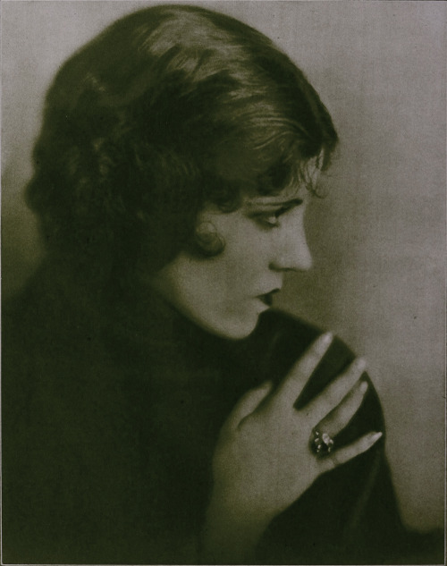 Olive Borden, 1926Hartsook Photo Studio :: Olive Borden. Photoplay magazine, October 1926 issue. | s