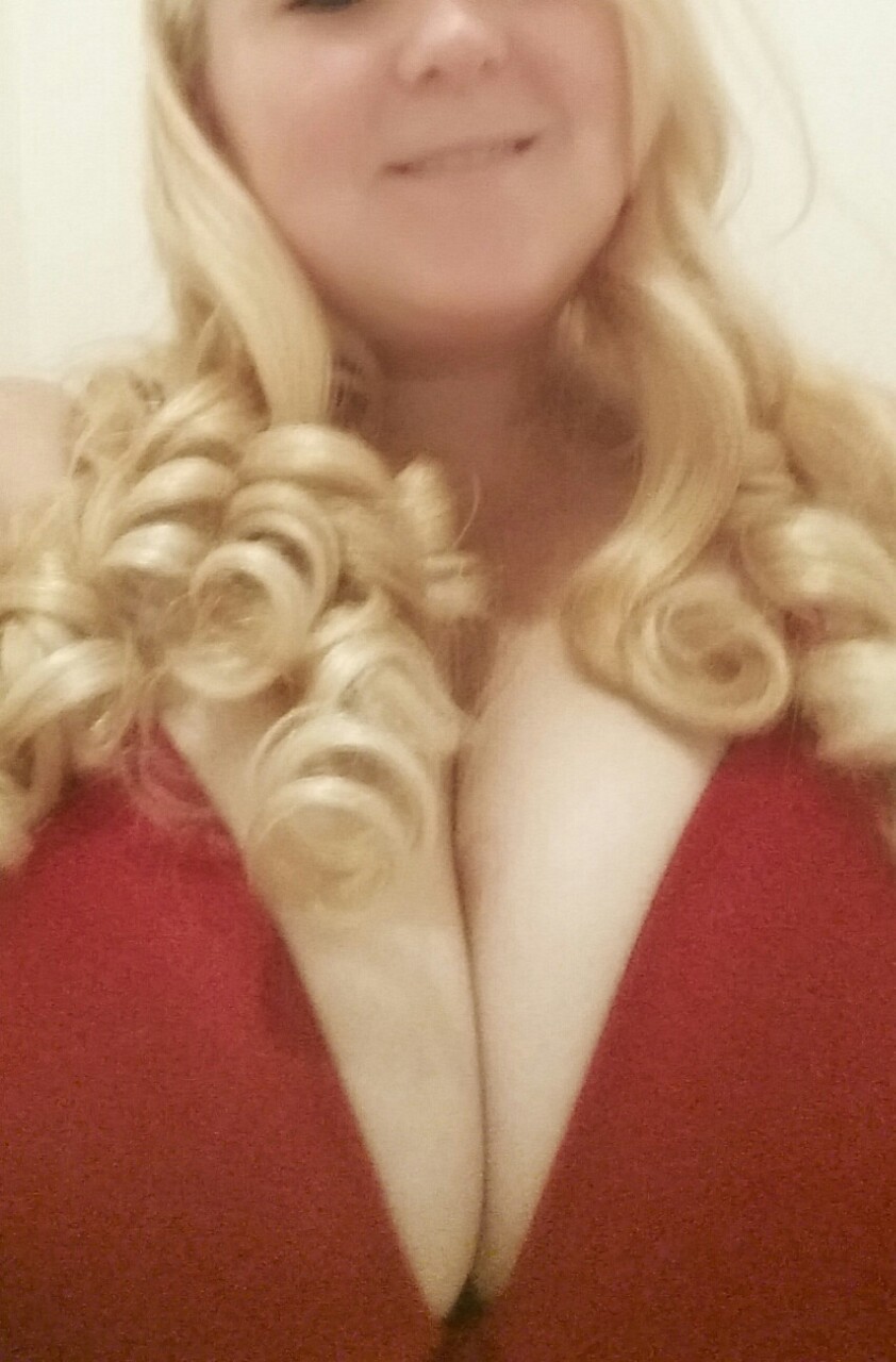 nuestroblogsecreto:  Happy Titty Tuesday everyone…