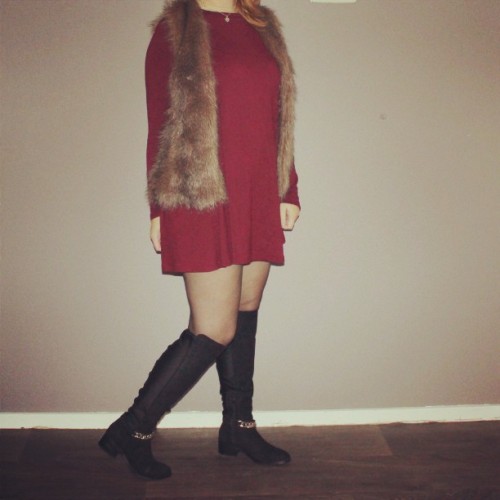 Today&rsquo;s outfit, I&rsquo;m so in love with these boots from @forever21 #boots #forever2
