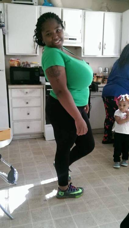 jannadaddy: I LOVE BIG #TITTYS #ThoseAreSomeBigPrettyTittys #PurePerfect