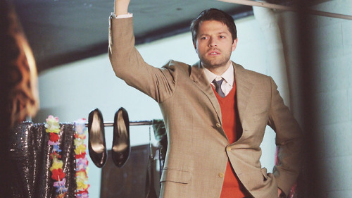dirtyovercoats: Misha Collins in Kittens In A Cage