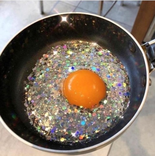 @dennys How ‘bout we spice up the menu a bit with some holo glitter eggs?