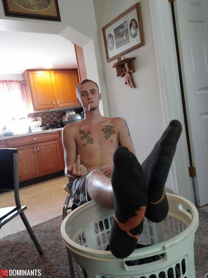 omgwhatthefunkus:  Master Camron knows that foot pigs like to feed at their trough,