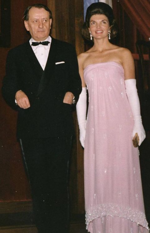 lancer-andlace: Jacqueline Kennedy in a pink silk chiffon, designed by Oleg Cassini. A favorite gown