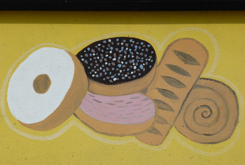 publiccollectors:  Some delicious hand-painted Mexican pastries, offered on Milwaukee Ave. in Chicag