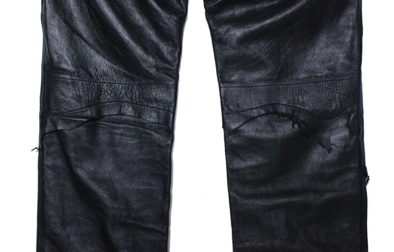 circus-e-boutique:  sp.0005aAW15rough out jean. (Lambskin.)color. black.size. 52.price.