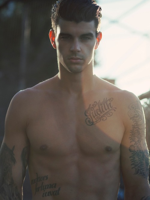 sexinezzz:  Cameron Smith