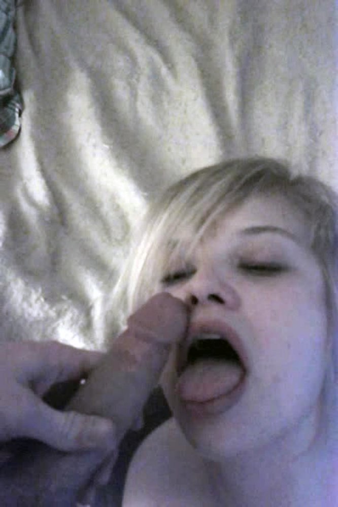 letmepostyouramateursex:  When we say we want a freak ladies. This is what we mean…..