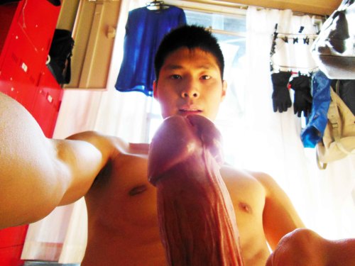 http://gaykoreandude.tumblr.com/post/109077149093