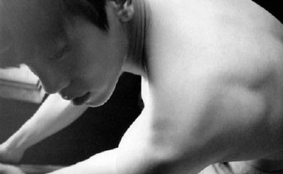 han-kkum: Push up to my body, sink your teeth into my fleshGet undressed, ta-taste