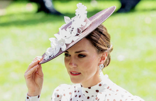 theroyalsandi: The Duchess of Cambridge attends the fourth day of Royal Ascot at Ascot Racecourse | 