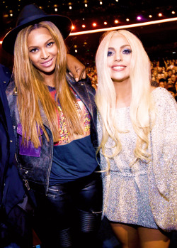 livinglikedevils:Beyonce &amp; Lady Gaga at Stevie Wonder: Songs In The Key Of Life