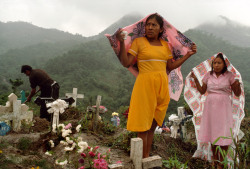 20aliens:  SALVADOR. Panchimalco, located 17 km to the south of San Salvador. Celebration of the Day of the Dead. November 1st, 1985. By Jean Gaumy.