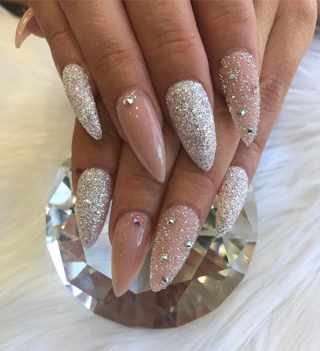 queen-ghold:    credit @ toplinenails  