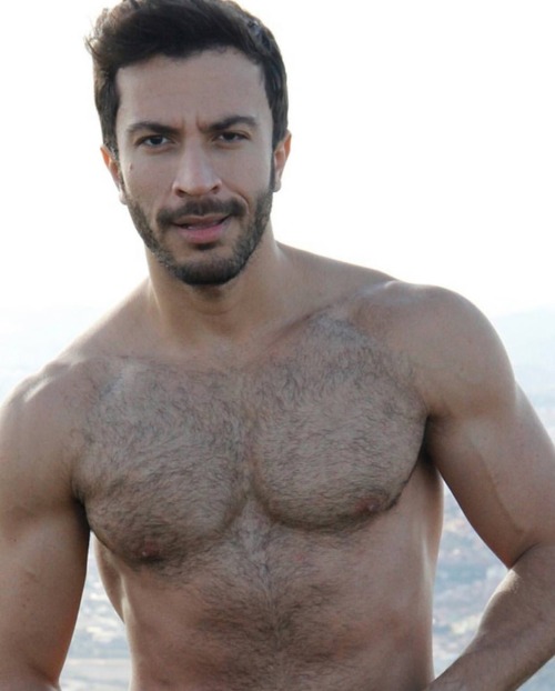 insta-hunk:  Instagram: @dilacerda adult photos