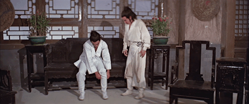 Chiang Sheng 江生 as Wang Yi 王翼 in Crippled Avengers 殘缺 (1978)