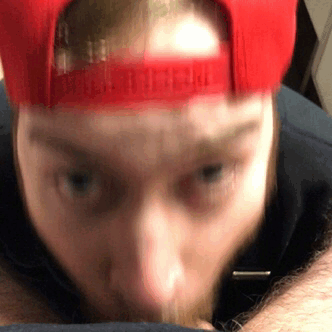 pizzaotter:  Me and my boss got bored waiting for customers!!  Video’s coming soon