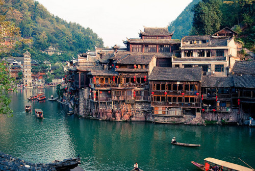 placesandpalaces:  Fenghuang Ancient Town, China  Fenghuang County has an exceptionally well-preserv