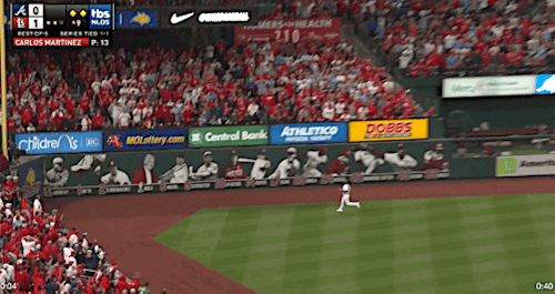 Dansby Swanson hits a game-tying RBI double in the 9th inning.  The Braves went on to win 3-1 to tak