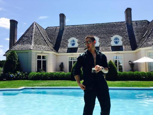celebritysmokingcigar: Nick Jonas