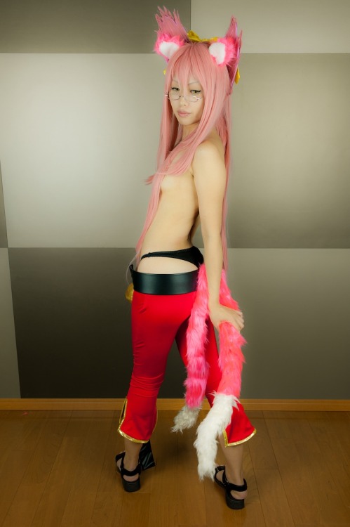 trinity-of-realities:  Sexy Kokonoe Cosplay for Sexual Sunday 