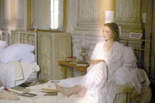 nature-and-culture:  Lily Rose Depp as Isadora Duncan in The Dancer (2016)