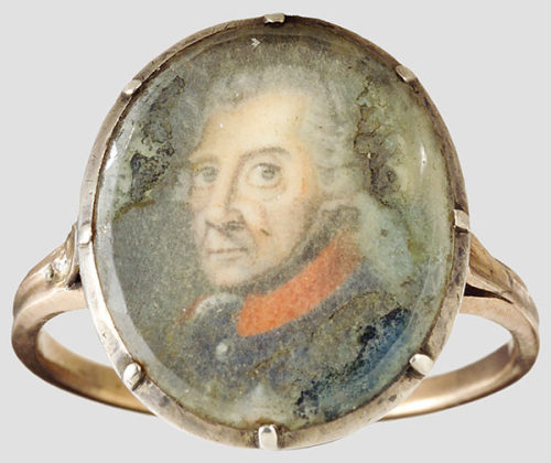 A gold ring with the portrait of Frederick the Great.Frederick II presented not only the diamond mou
