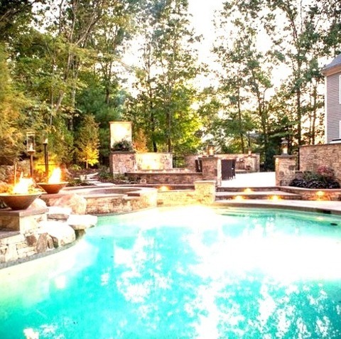Traditional Pool - Natural