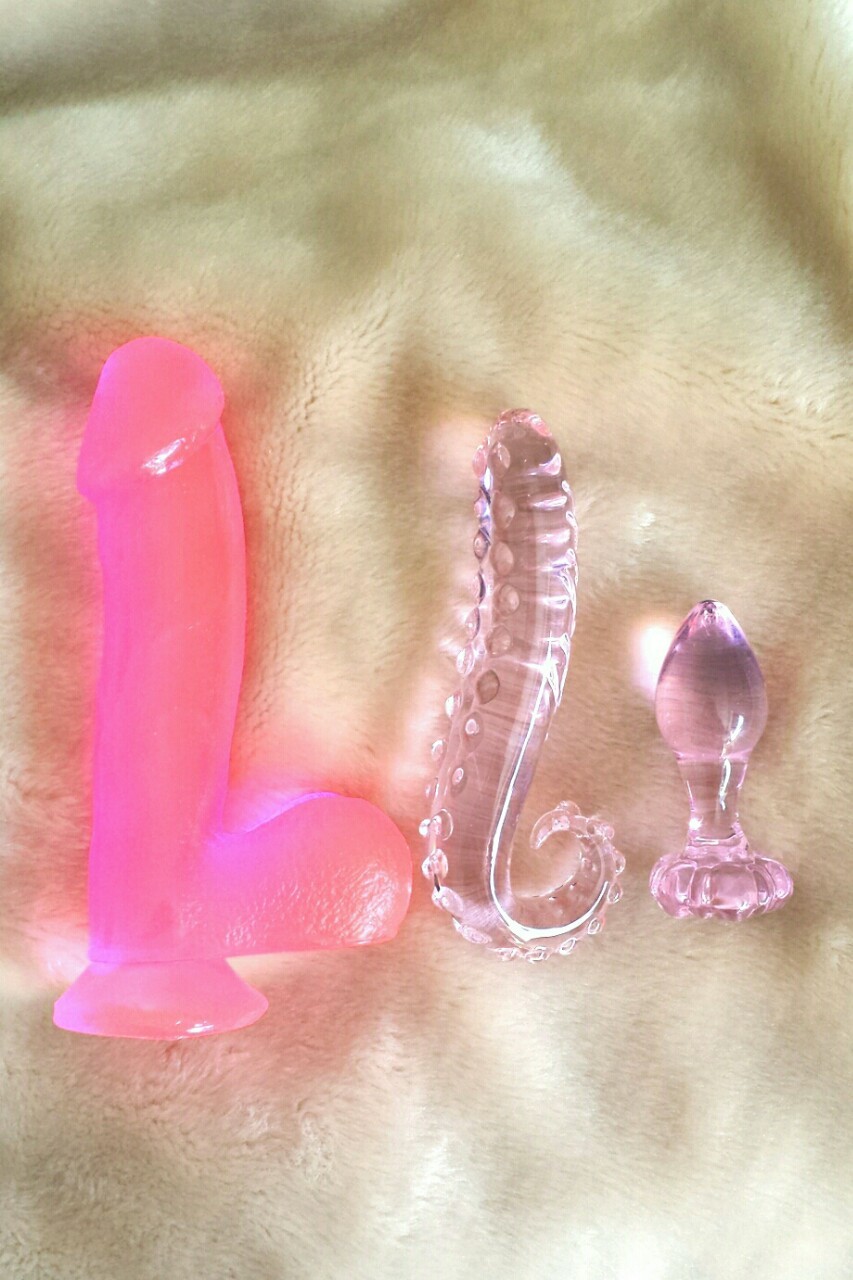 princesspervert:I got my toys before work yey! Thanks dirtyberd 😙