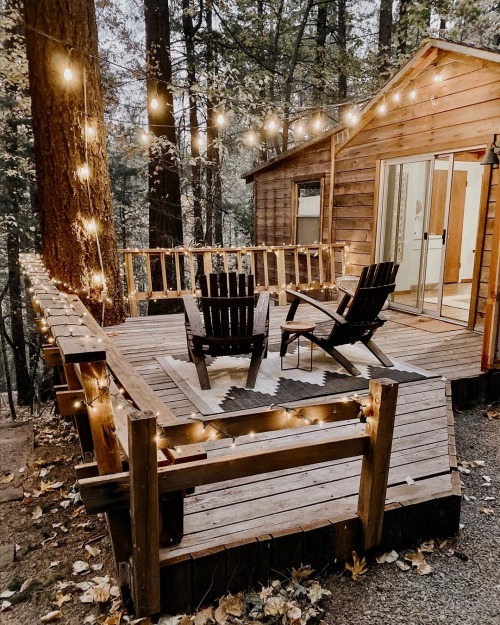 utwo:The Cobb Haus This recently renovated cabin is nestled among the beautiful dogwoods and fir tre