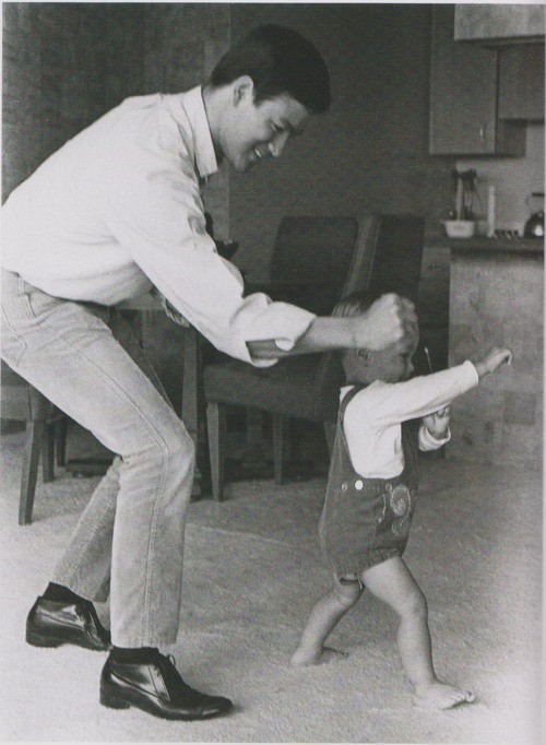 theblindninja:  Bruce and young Brandon LeeMartial Arts In Cinema   