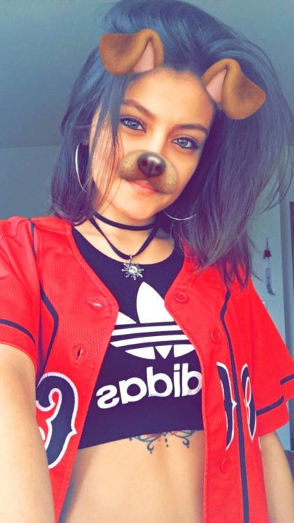 matriarchoftheworld:I heard baseball jerseys = lesbian so here I am.  And fuck I got bags under my e