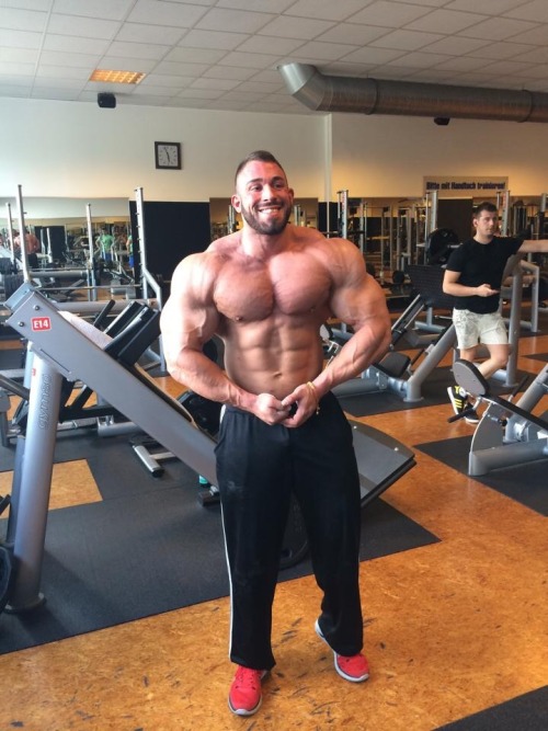 drwannabe:  Kevin Wolter 