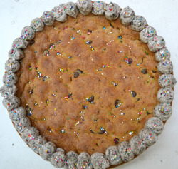 tinykitchenvegan:  Vegan Cookie Cake