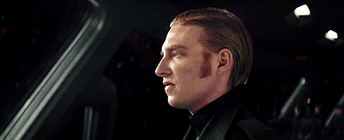 finaiizer:“[Hux] wants his place on the throne. He wants to be in charge of Kylo Ren. There’s a desp