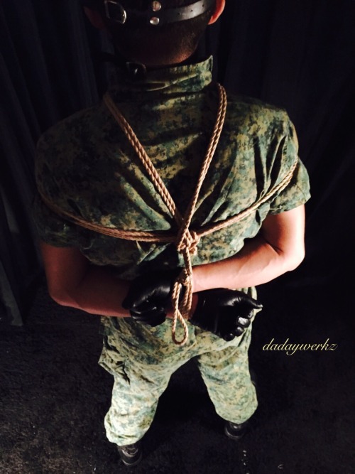 dadaywerkz: Soldierboi D (VI) A tale of an unfortunate soldier falling prey yet again..