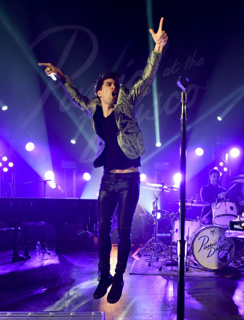 marchingclocks:Brendon Urie | The Tower Theatre, Los Angeles, CA -1/19/16 | Photography by Kevi