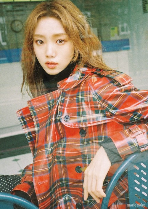  Lee Sung Kyung - Marie Claire Magazine December Issue ‘17 