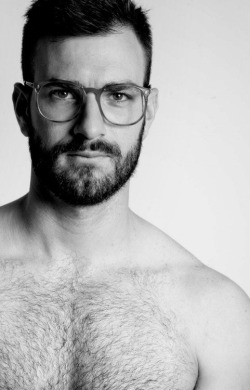 HORNY DUDE