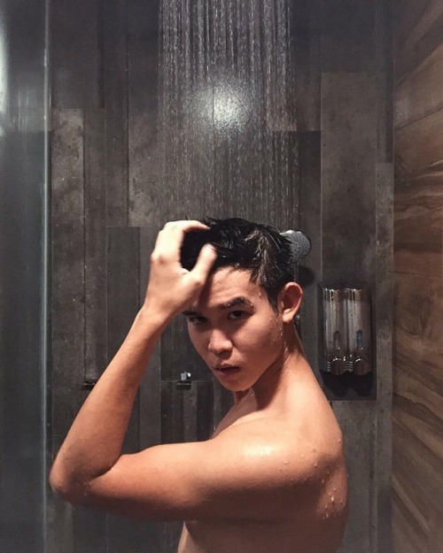 sg-twinkboi:Malcolm low, he posted these on the story on a gay app to the public. #slut ————————————