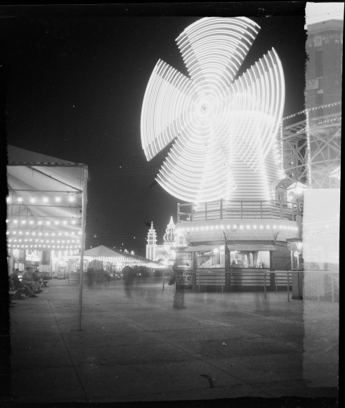 Luna Park, Sydney, lighted windmill, 1948Photography by Brian Bird