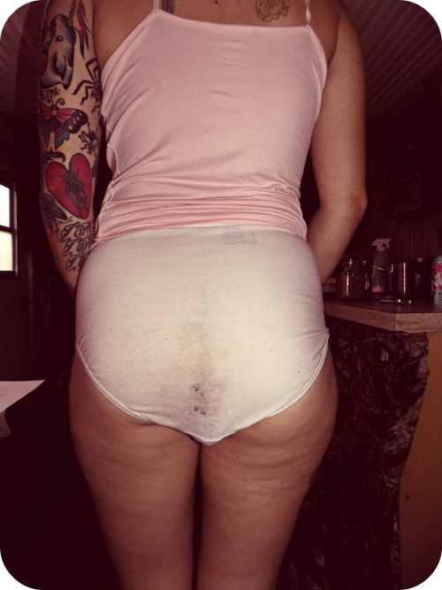 messypants66: Babe pooped her panties this morning..