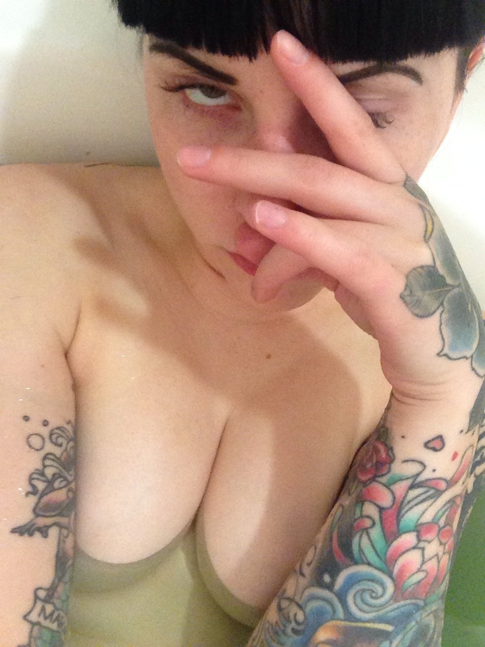 strangevibezz:  6 6 6 