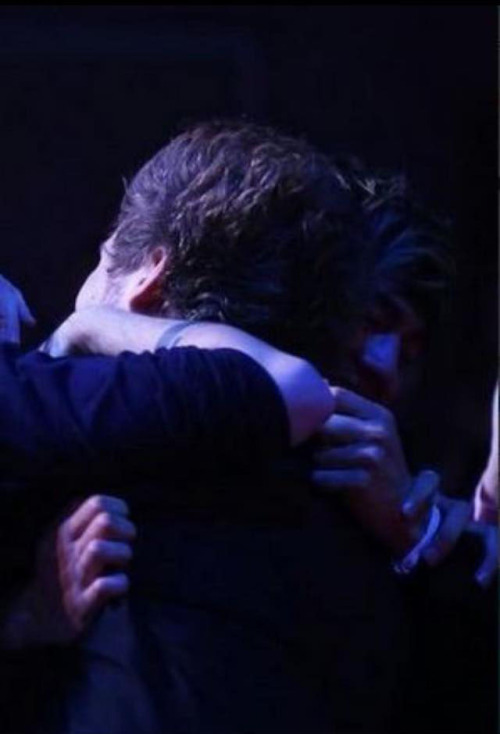 cutehoodings: Cake hug when they won at the Aria's 